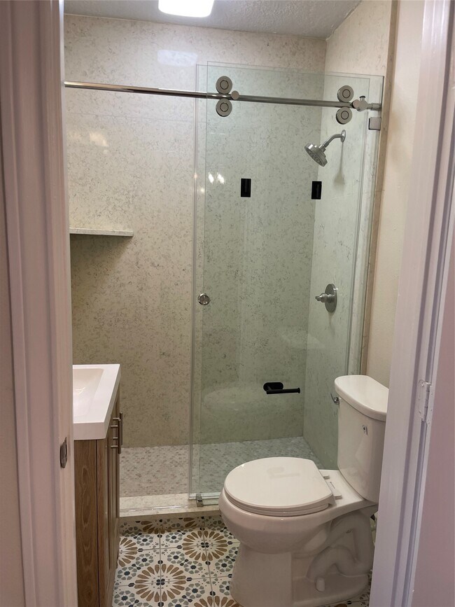 Building Photo - 122 North St