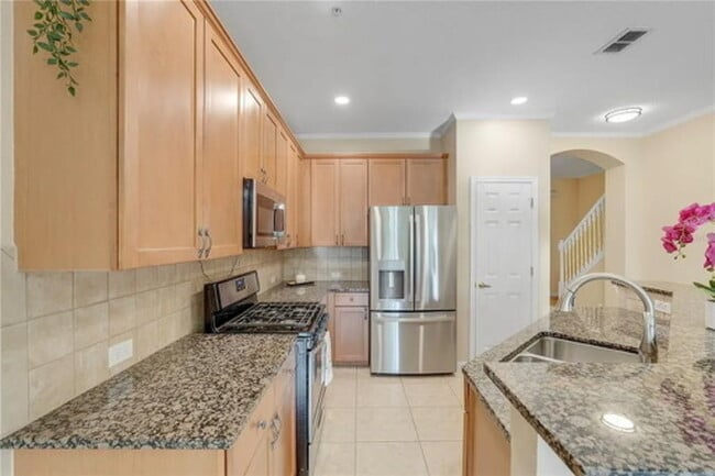 Photo - 839 Assembly Ct