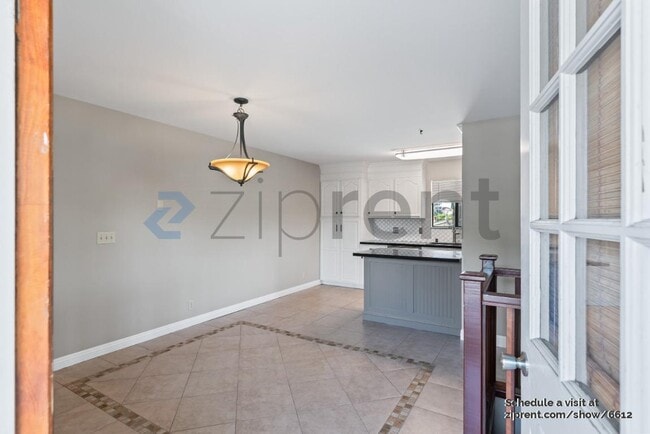 Building Photo - 271 Hayes Ave Rental