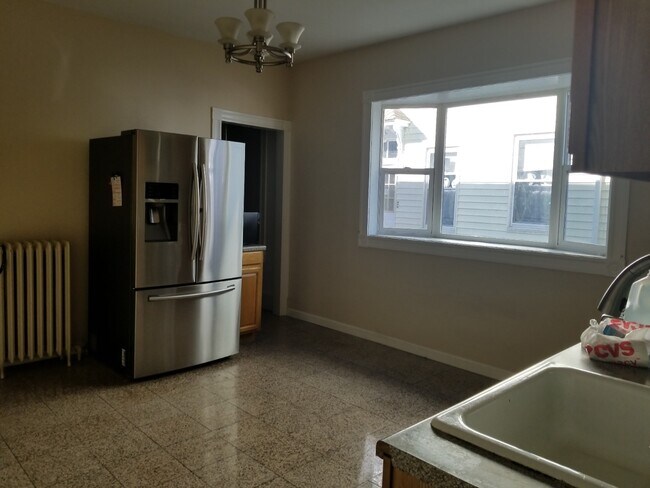Photo - 25 Wyman St Unit 1