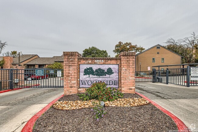 Building Photo - 4803 Hamilton Wolfe Rental