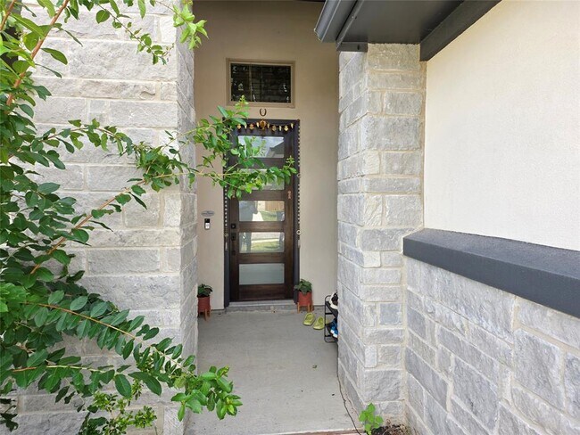 Photo - 124 Mission Oaks Dr
