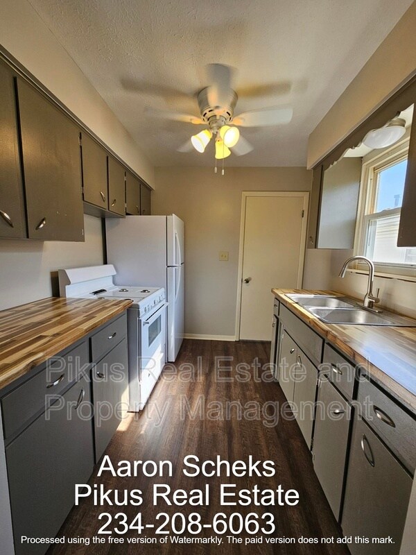 Photo - 3643 Albrecht Ave