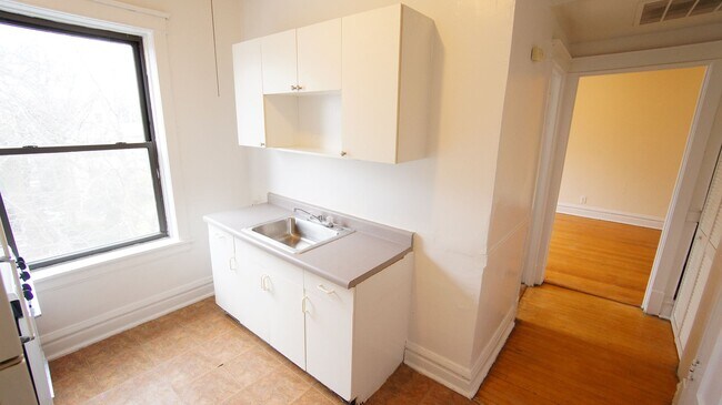 Photo - 2530 N Kedzie Blvd Unit 2520-2N