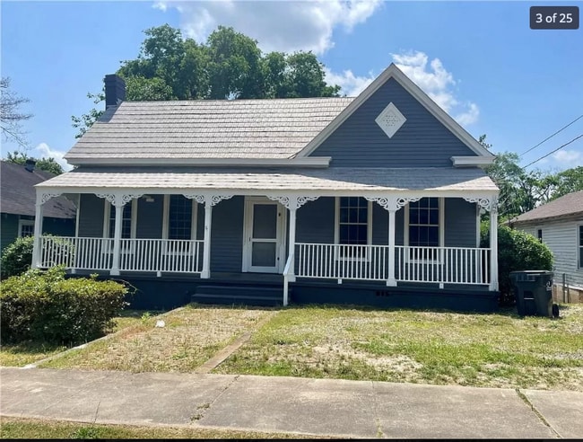 Building Photo - 1909 Summerville Rd Rental
