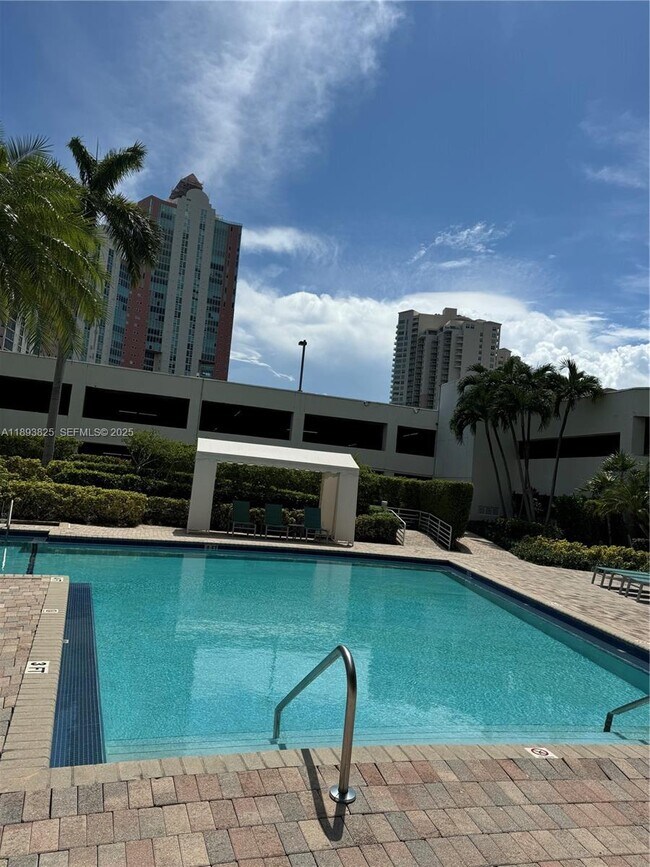 Photo - 3300 NE 192 St Unit 305