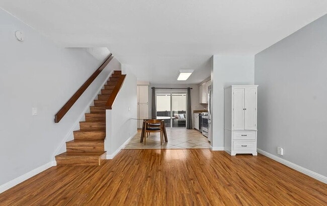 Building Photo - Beautifully Maintained Rental Unit Available