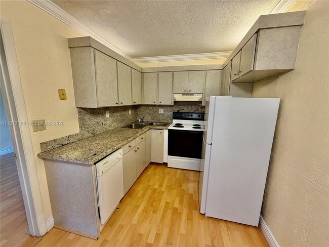 Photo - 510 NE 17th Ave Unit 207