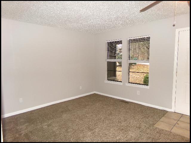 Photo - 2818 Stephanie Dr