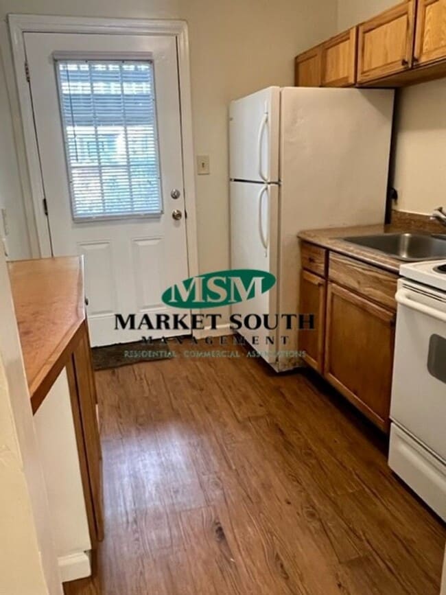 Photo - ** CONVENIENT LOCATION **