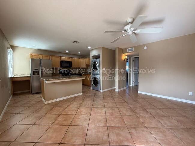 Photo - 12440 N 20th St Unidad 102