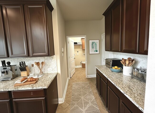 Photo - 307 Maverick Run Ct