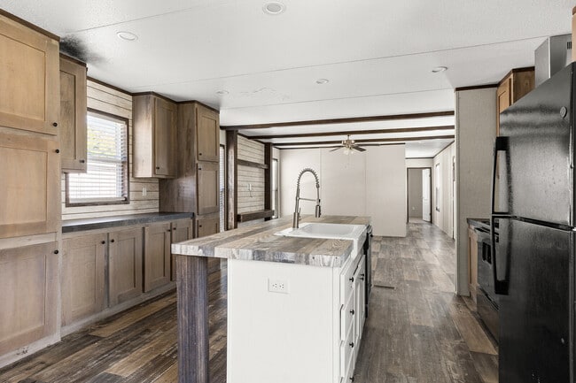 Photo - 21 Clear Creek