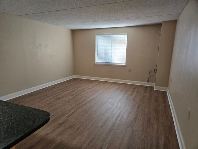 Photo - 20-30-30 Daniels St Unit 607