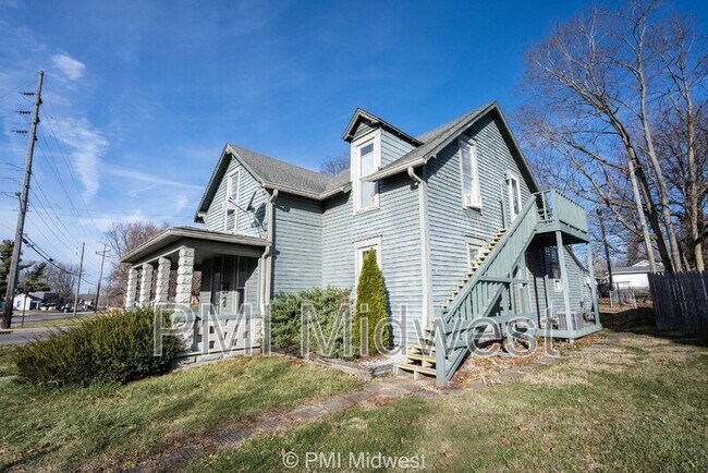 Photo - 156 W Main St Unidad Apt C