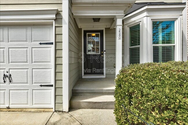 Photo - 2540 Alvecot Cir SE