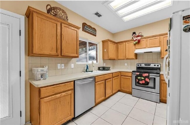 Photo - 29 Los Indios Pkwy