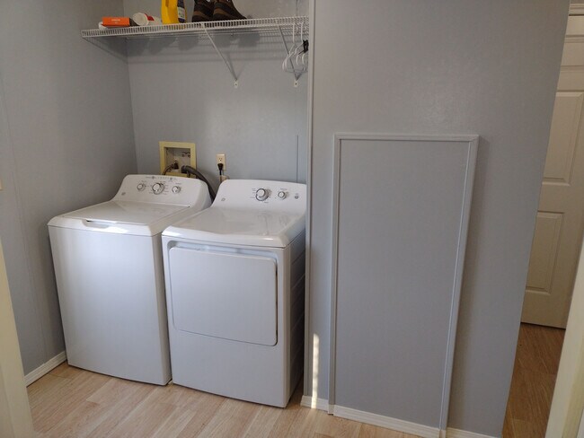 Photo - 10502 Lithia Pinecrest Rd