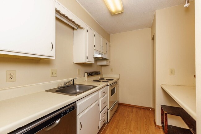 Photo - 2/1 Condo in Glen Iris Unidad 401D