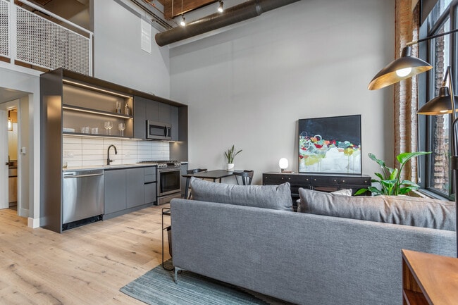 Photo - 729 N Sangamon St Condo Unit 304