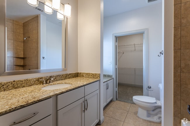 2BR,2.5BA - 1542SF B2 BROWNSTONE - BATHROOM