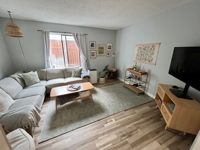 Photo - NOB HILL TERRACE APARTMENTS Unit A