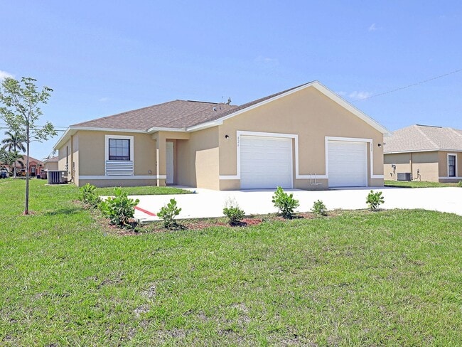 Cape Coral 826 - Cape Coral 826 Apartment Unit 826 Gleason Pkwy
