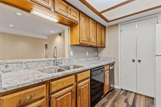 Photo - 925 Signal Ridge Pl