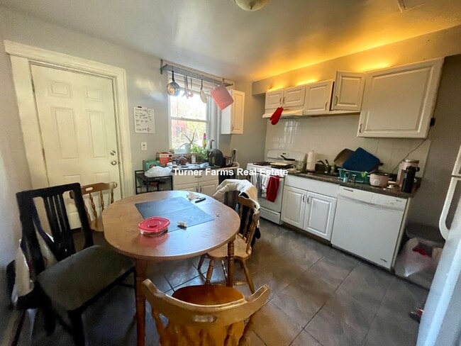 Photo - 68 Hammond St Unit 1