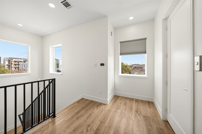 Photo - 1839 Colquitt St