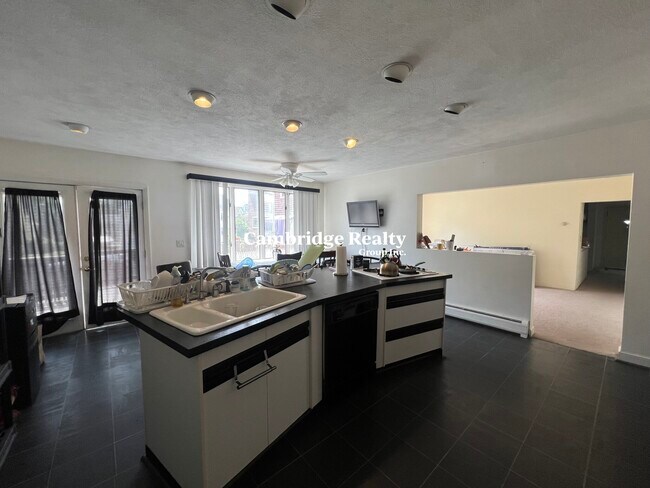 Photo - 32 Winchester St Unit 1