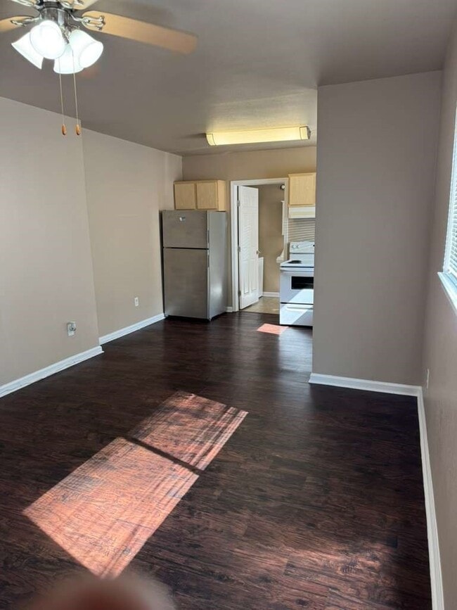 Photo - 1225 W 25th St Unit 9