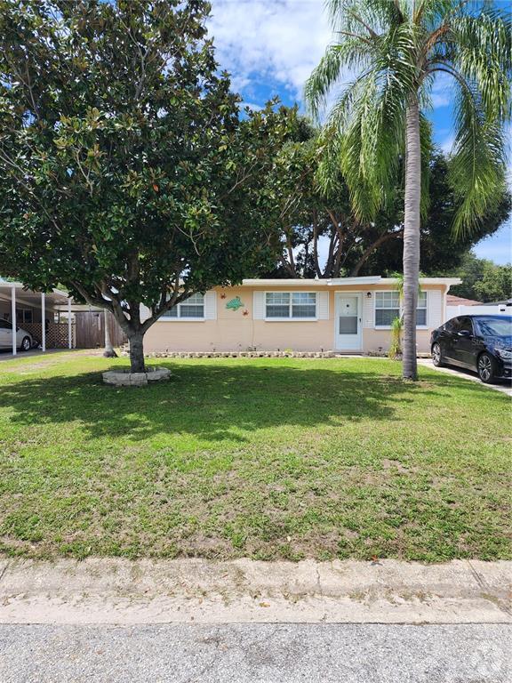 Building Photo - 9632 Groveland St Rental