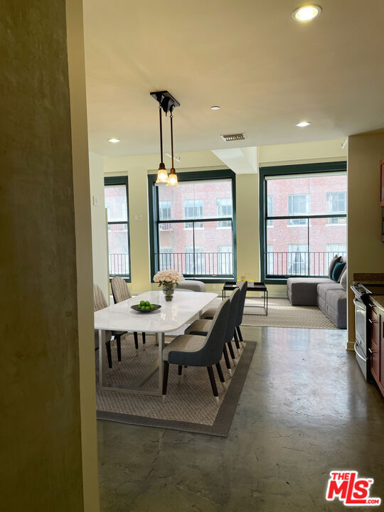 Photo - 315 W 5th St Unidad 505 Rental