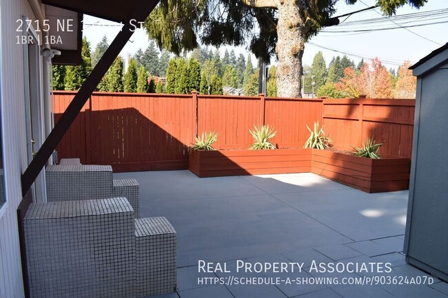 Photo - 2715 NE 115th St