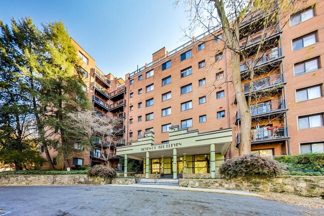 Building Photo - 7611 Maple Ave