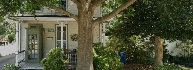 Building Photo - 406 North St