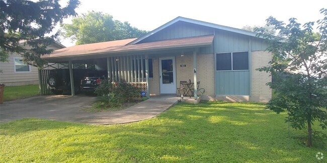 Building Photo - 902 Maryland Dr Rental