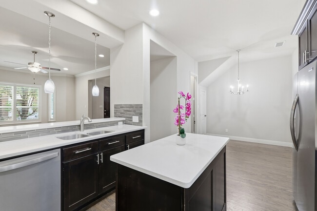 Photo - 4229 Broadway Ave