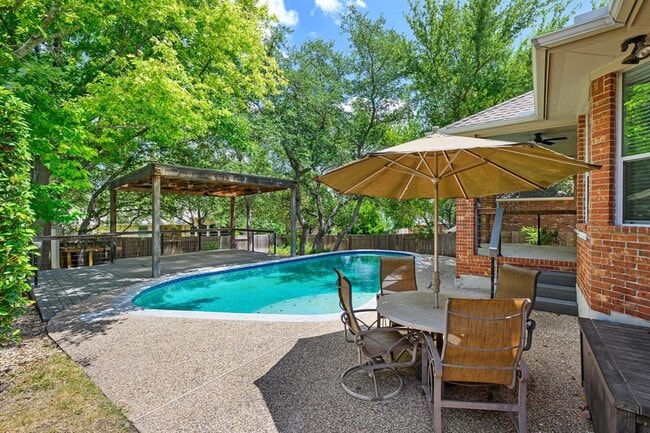 Building Photo - 1309 Horseback Hollow