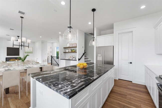 Photo - 2510 Gray St