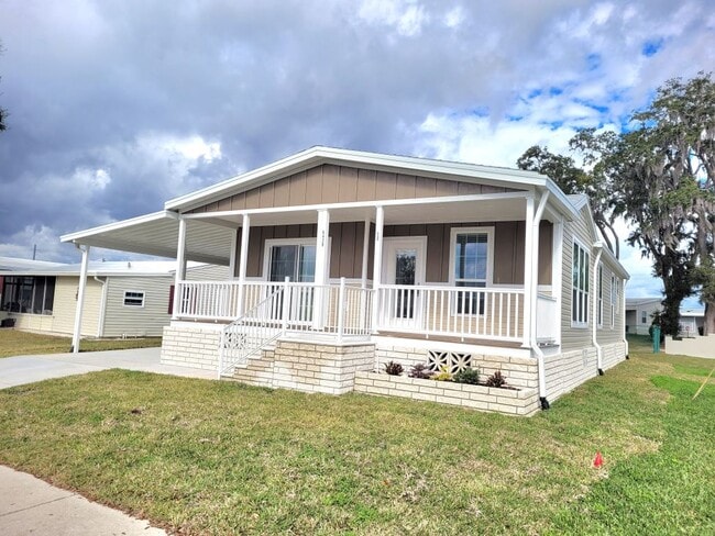 Building Photo - 6429 Forest Lake Dr