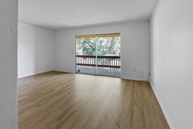 Photo - 3bd Rental by Clark & Beneva Rd with Amenities!!!