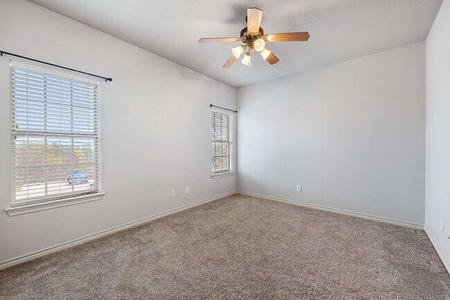 Photo - 400 Forest Dr Loop