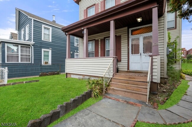 Photo - 100 Linden St