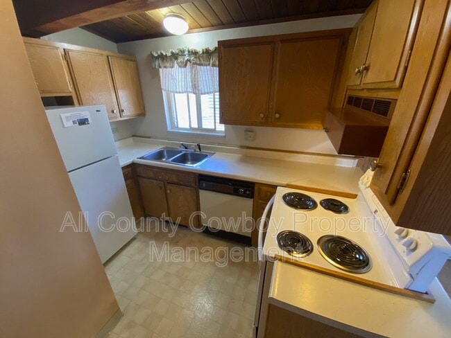 Photo - 1000 E Garfield St Unit Apt. 2