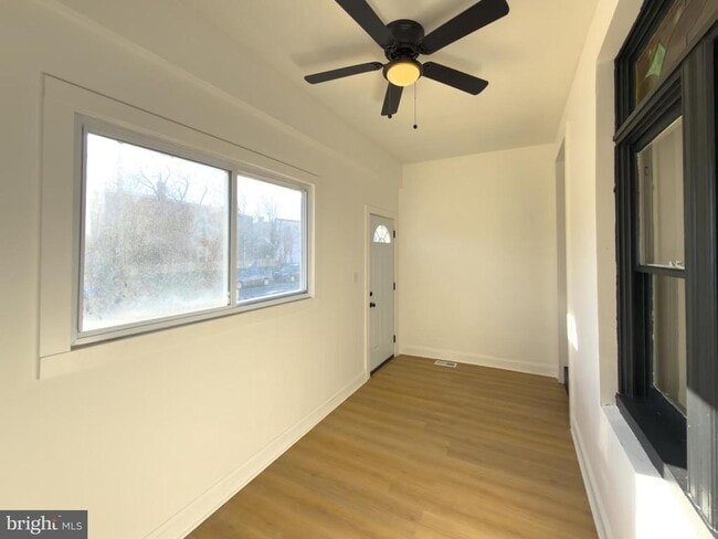 Photo - 5237 Greenway Ave