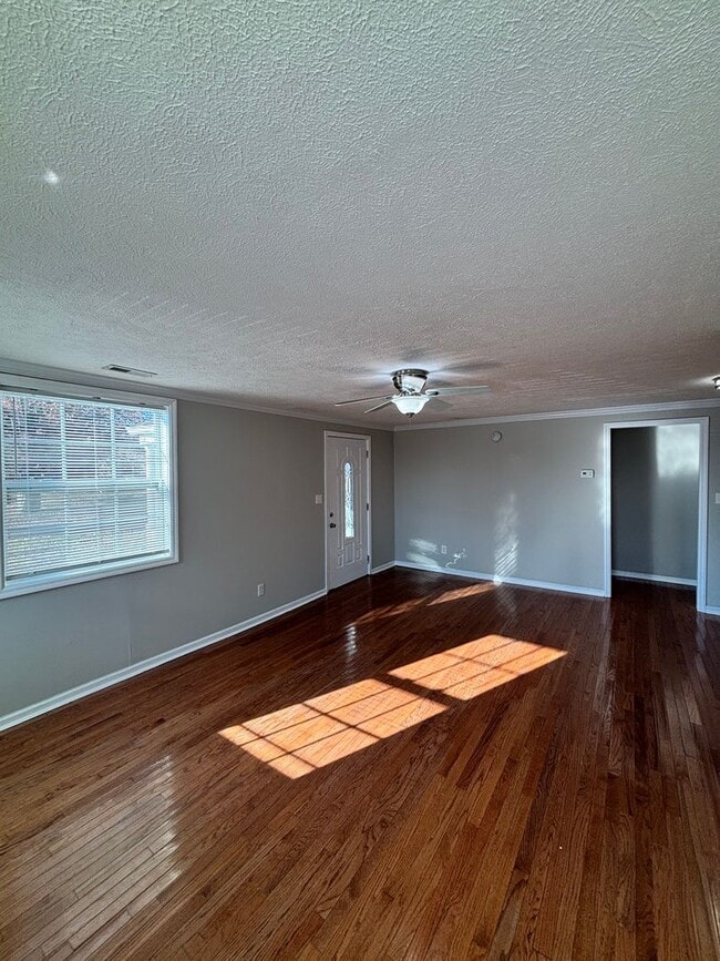 Photo - Cozy 3bd/2bth Cottage in Alcoa!