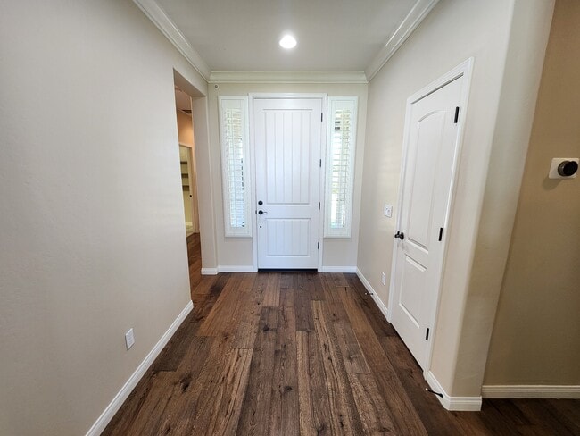 Photo - 2611 Barrowby St
