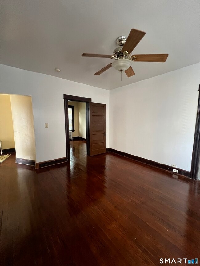 980 Howard Ave